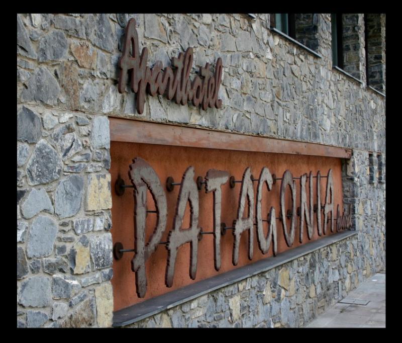 Atiram Patagonia Hotel Arinsal Exterior photo